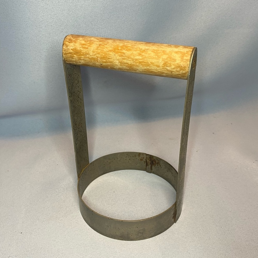 Oasis floral foam metal cutter